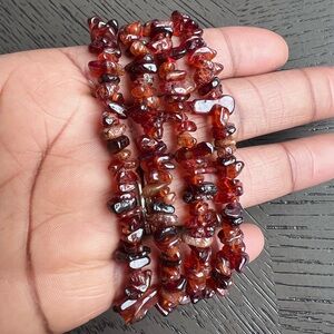 Chip garnet bracelet (one)